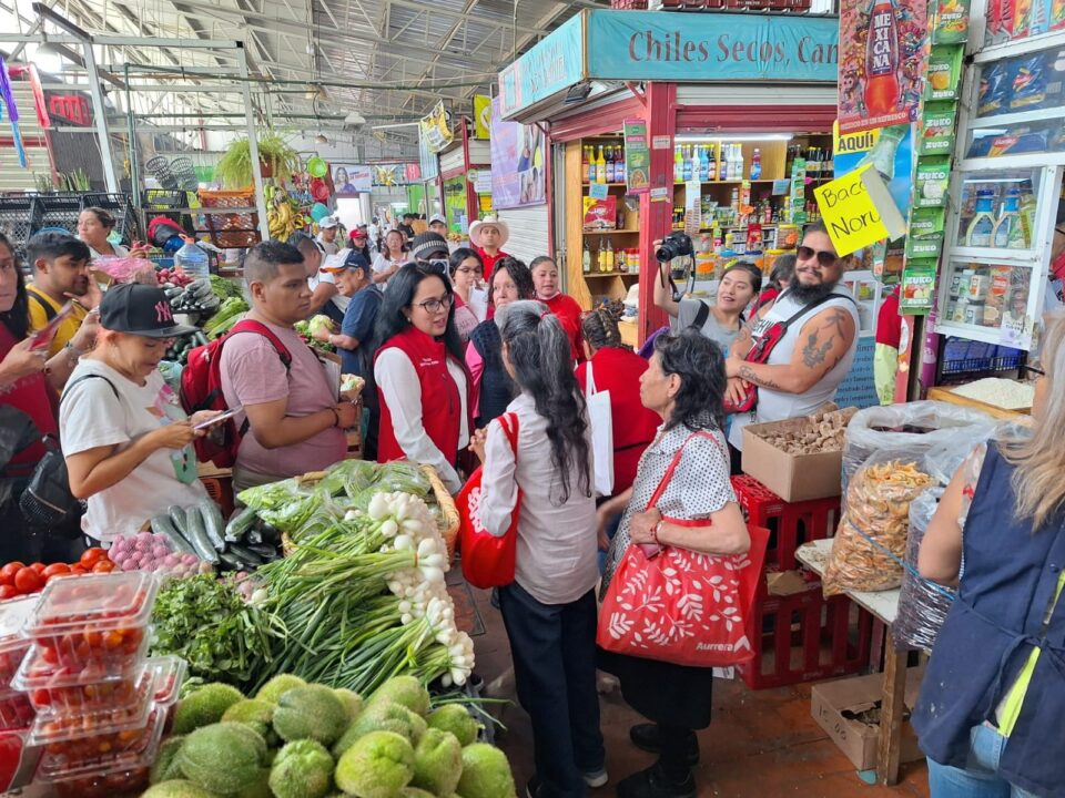 Empleados de la Cuauhtémoc impiden realización del evento político de Silvia Sánchez Barrios