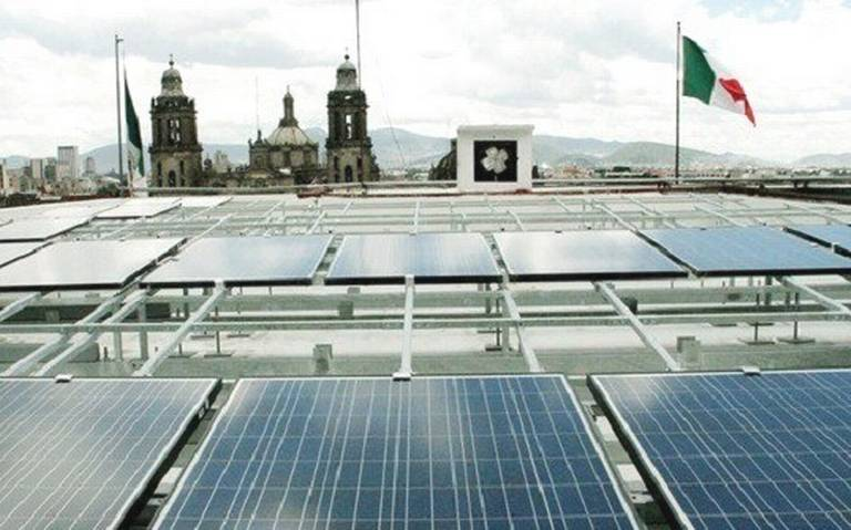 Programas para regalar paneles solares es falso: CFE