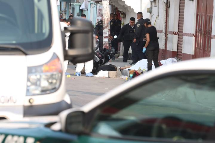 Ejecutan a cuatro chavos en Tláhuac, sicarios que iban en moto