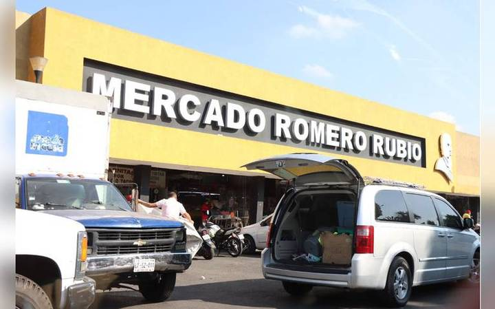 Sedeco invertirá mil 324 mdp en mercados públicos