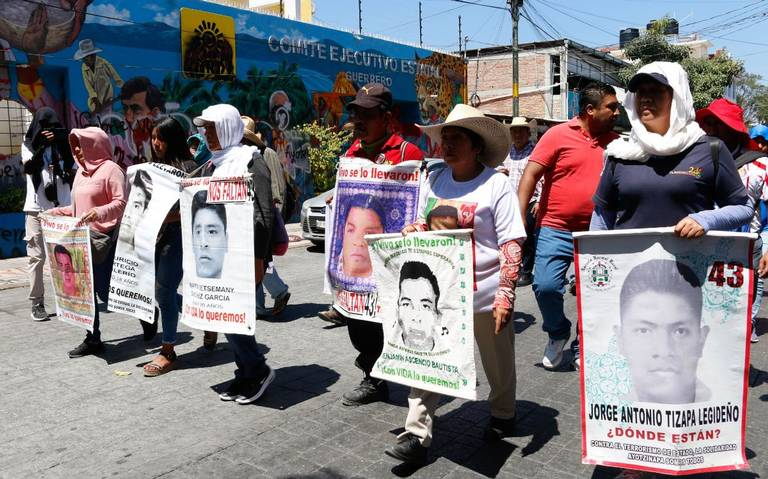 Los padres de los normalistas ya dijeron que no asistirán a la reunión con AMLO el 3 de junio