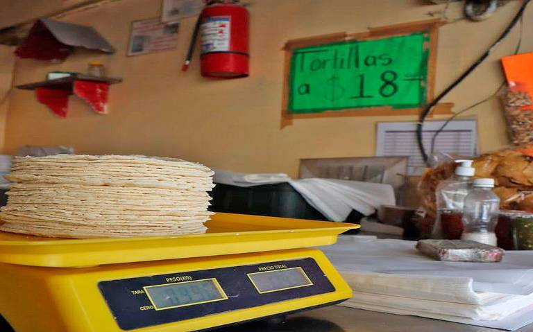 Loa mexicanos comen menos tortillas, por aumento de peso