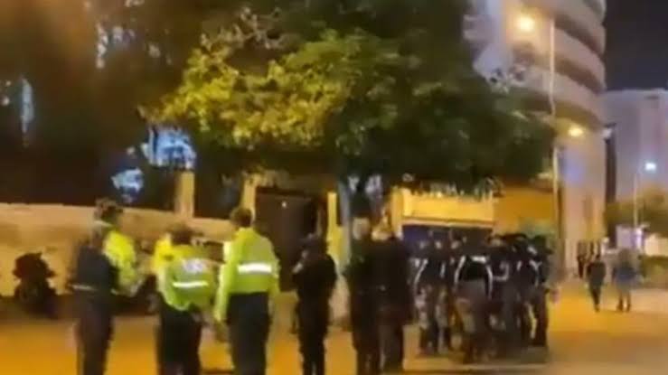 Policías de Ecuador irrumpen en Embajada de México y sacan al exVicepresidente Jorge Glas. AMLO ordena el romp imiento de relaciones con ese país