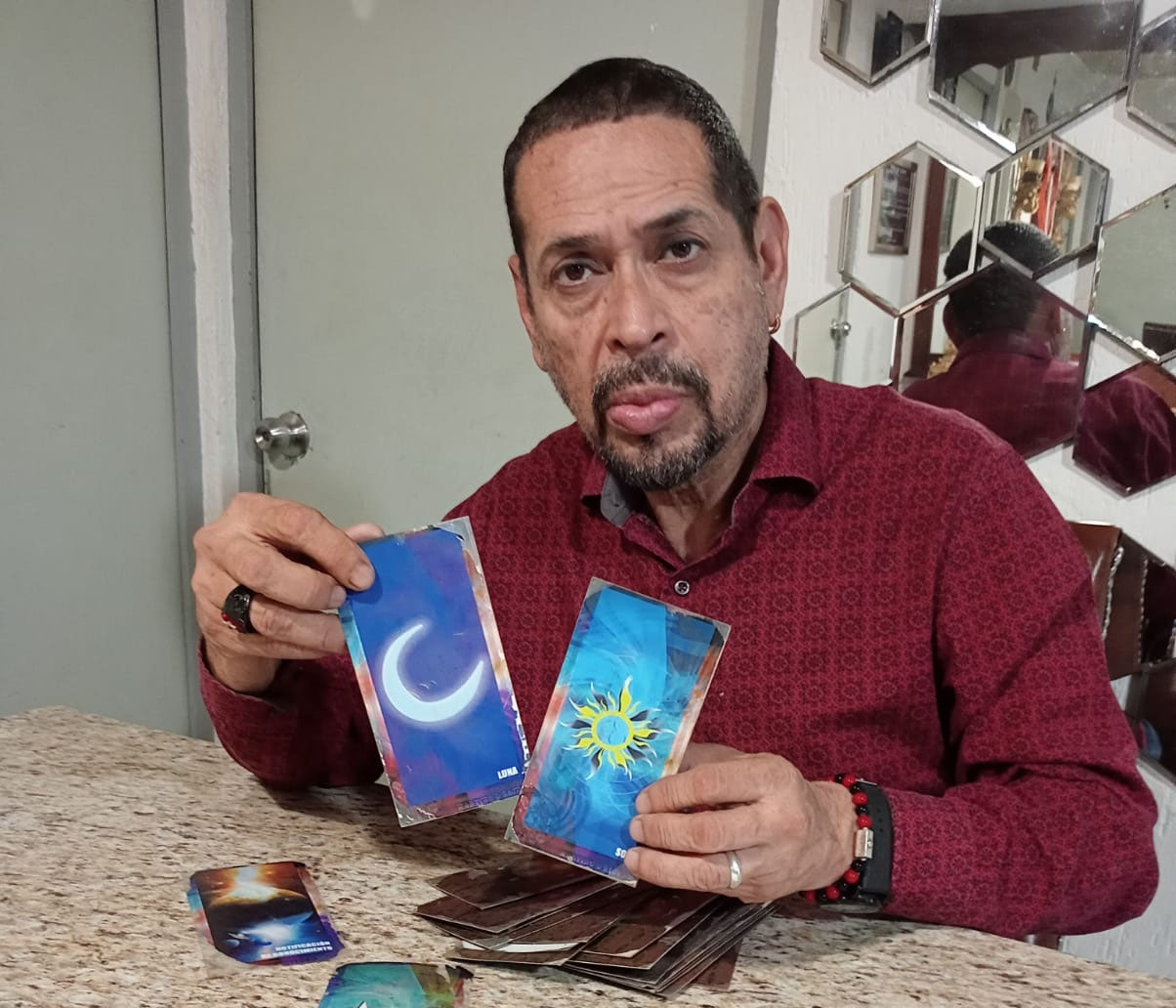 El Tarotista de las Estrellas Martino D.Rosua predice qué consecuencias vendrán con Eclipse del 8 de abril par a el mundo