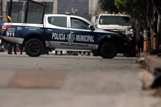 A Dueño de local de “ Carnitas en Valle de Chalco Edoméx loBalean y lo hieren