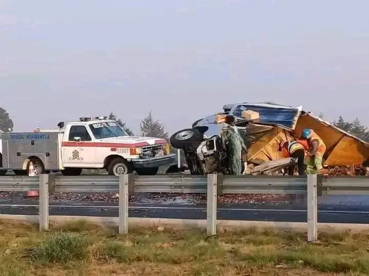 Un Fuerte Accidente en la Autopista Amozoc-Perote Puebla México, Provoca Caos Vial