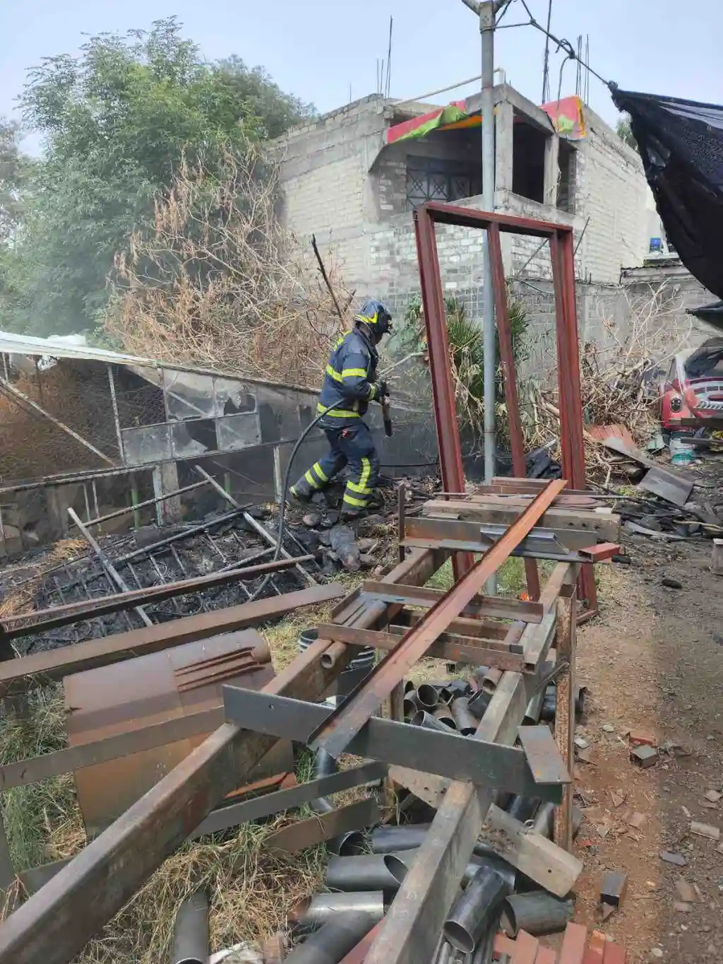 Bomberos de la CDMX estuvieron Movidos luego de Sofocar Cuatro Incendios