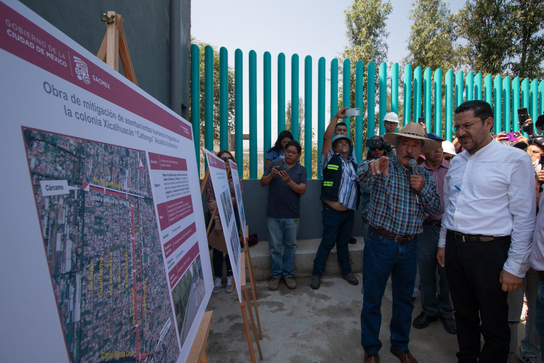 Visita Batres la primera etapa de la obra del drenaje Xicalhuacán “Coltongo”, en Xochimilco