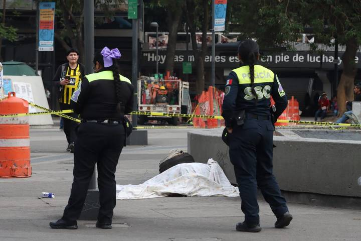 Muere sujeto en la Glorieta del metro Insurgentes