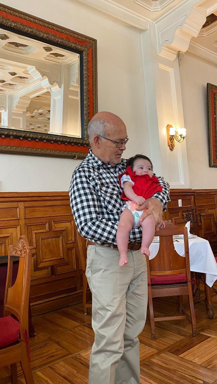 Reconocen la labor del Médico Cirujano y Homeópata el Dr. Roberto Garcia González
