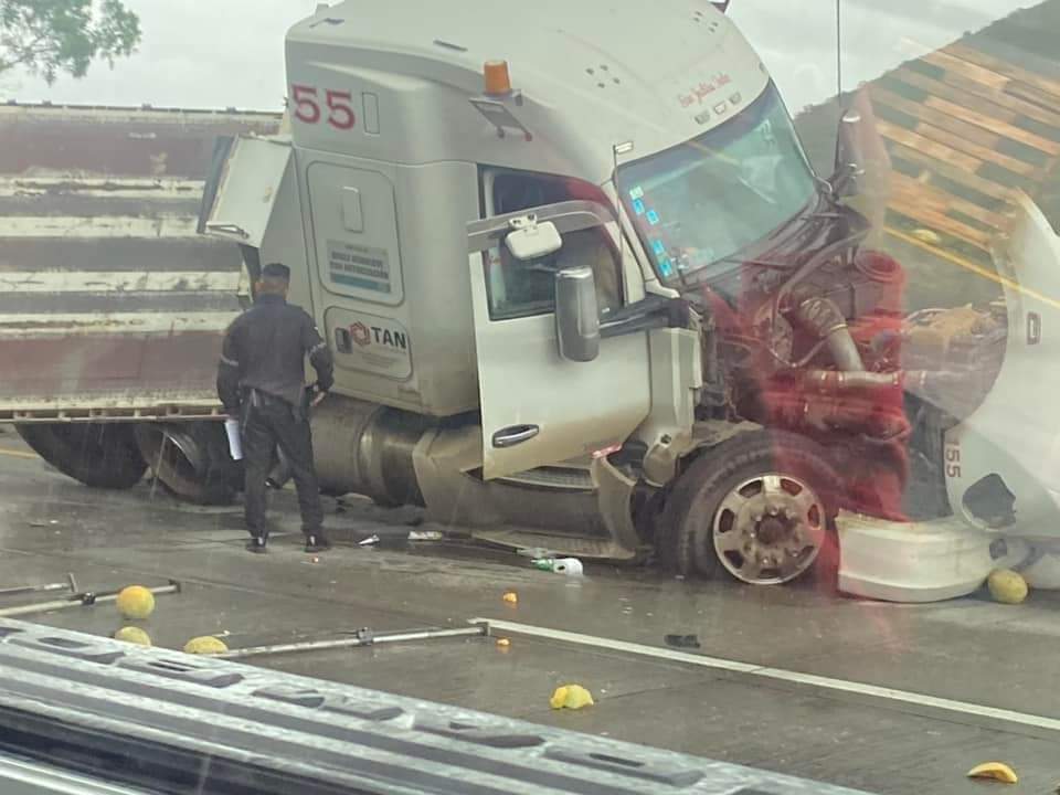 Clima feo deja Accidente en la México-Querétaro