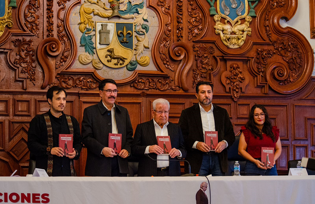 Aquiles Córdova presenta su nuevo libro “Intenciones y resultados”; demuestra que el pueblo se debe or ganizar y tomar el poder político