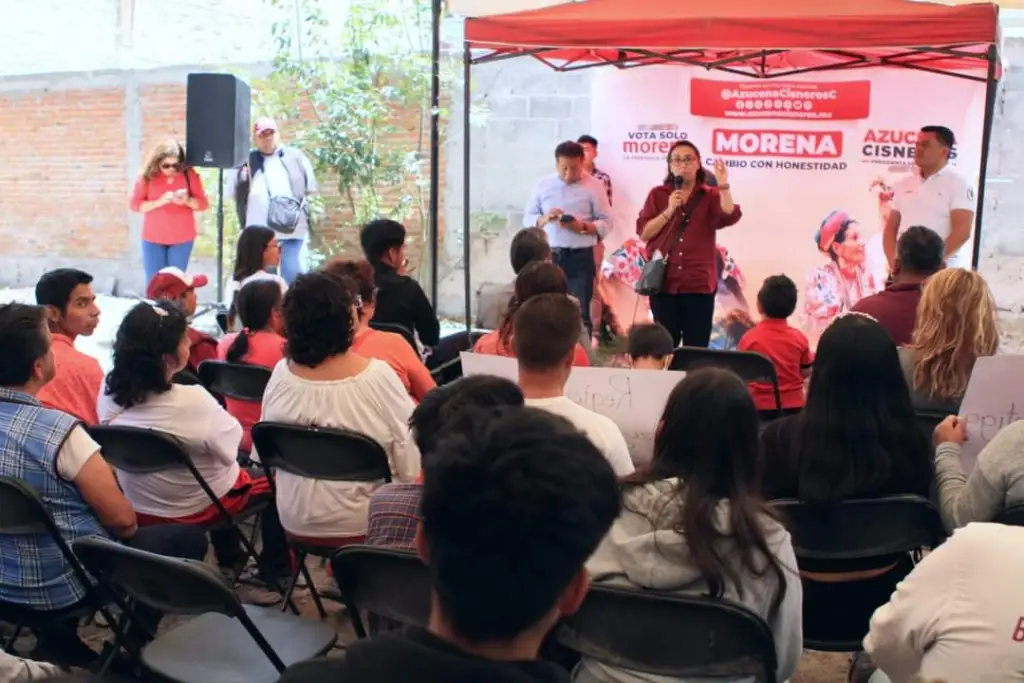 Azucena Cisneros inicia gira de agradecimiento en colonias de Ecatepec Edoméx