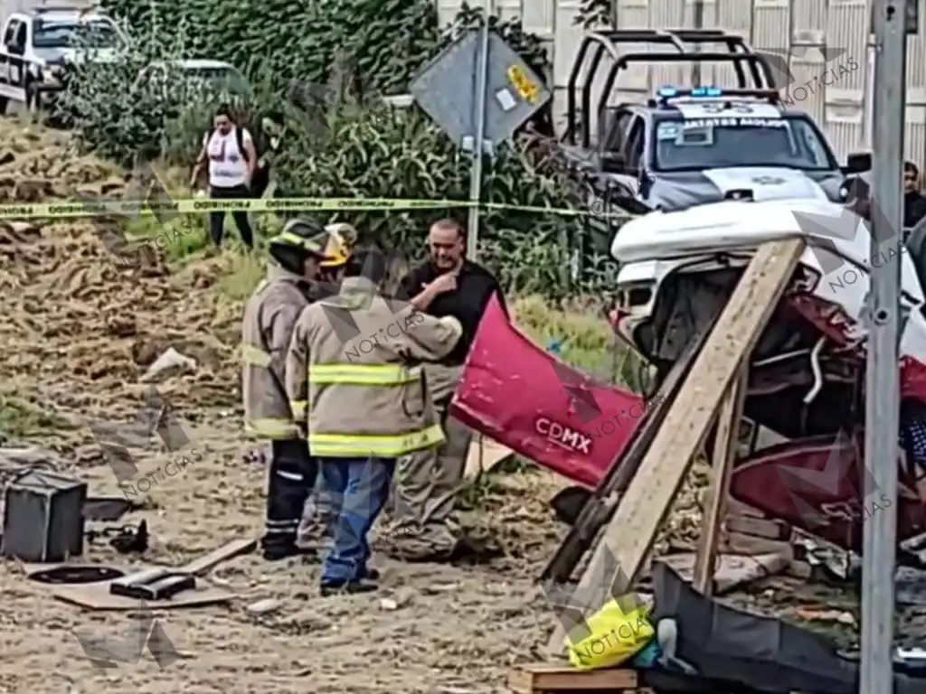 Accidente en TlalmanalcoEdoméx: Taxi cae de puente vehicular de la ...