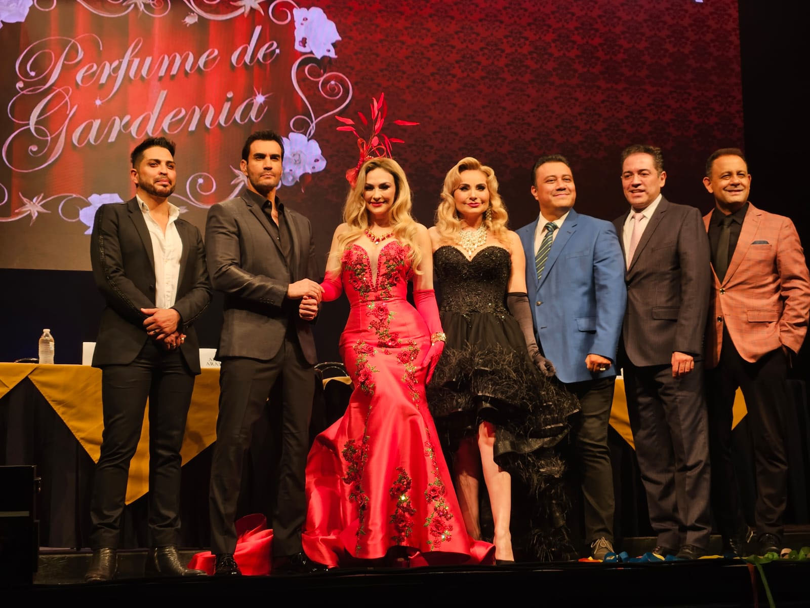 Aracely Arámbula vuelve al teatro con «perfume de gardenia»