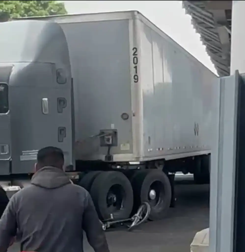 En Avenida Tláhuac CDMX atropellan a Ciclista