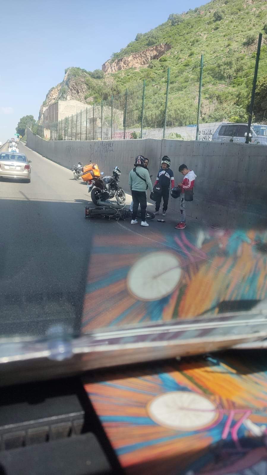 En las Carreteras Doble Tragedia, Motociclistas Caídos en Satélite y México-Puebla