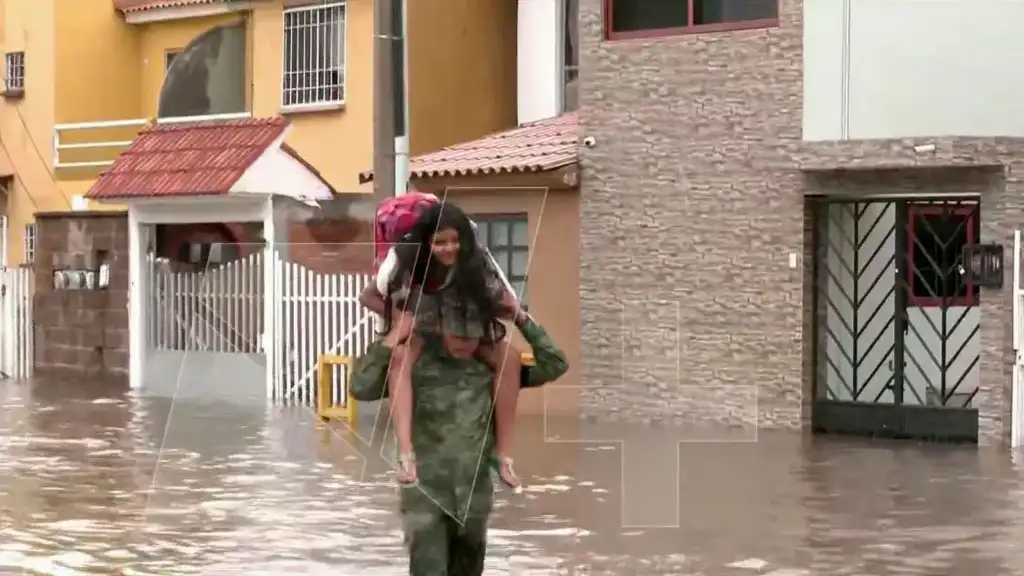 El Fraccionamiento Piedras Negras se Inunda, Afecta al Menos 500 Viviendas en Chimalhuacán Edoméx