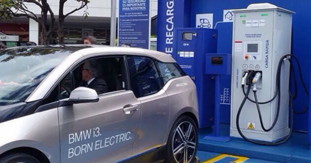 INAI le ordena al CFE publicar puntos de carga para vehículos eléctricos en México