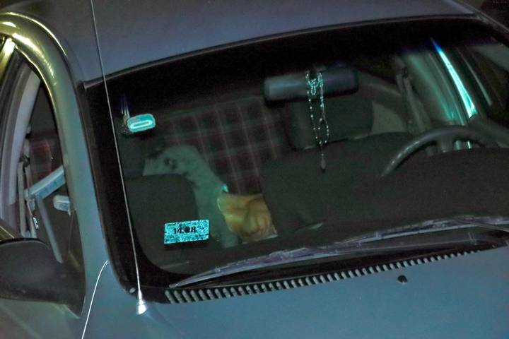 Ejecutan a sujeto a balazos adentro de su vehículo