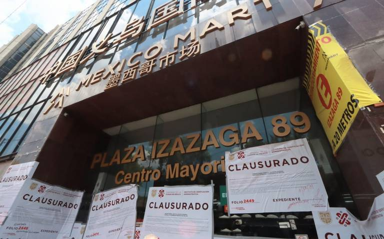 Comerciantes de la Plaza Izazaga 89 se sienten afectados por el cierre de sus fuentes de empleo