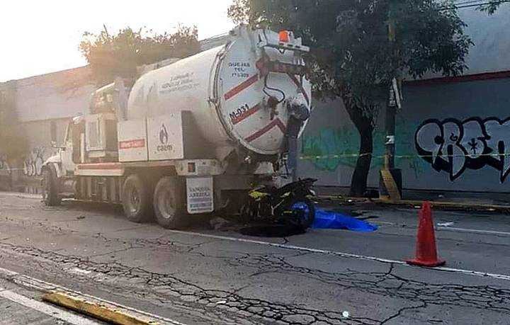 Trágico accidente en moto en Ecatepec, ocasiona tres muertes