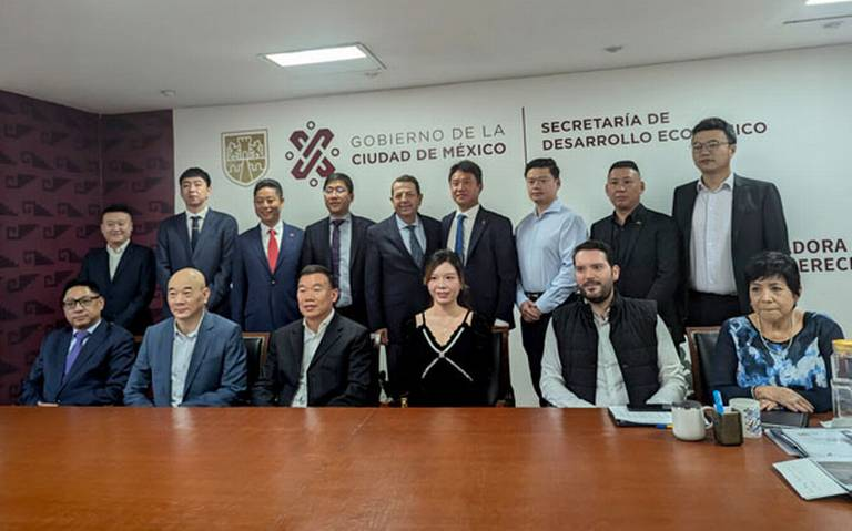 Capacitan a comerciantes chinos para que aperturen negocios en la CDMX