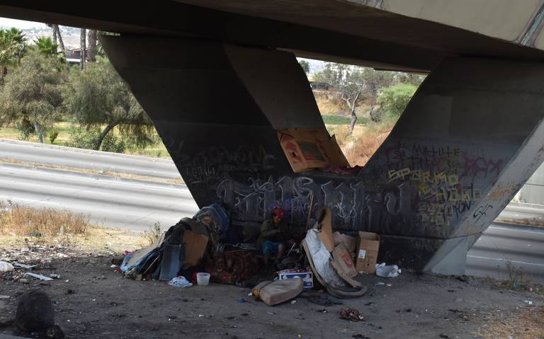 Localizan el cadáver de un sujeto debajo de un puente en Villa Guerrero