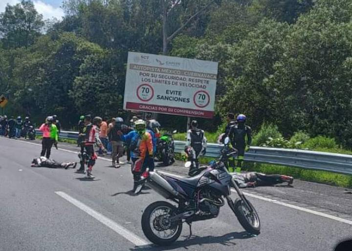 Fallece motociclista al chocar en la México Cuernavaca