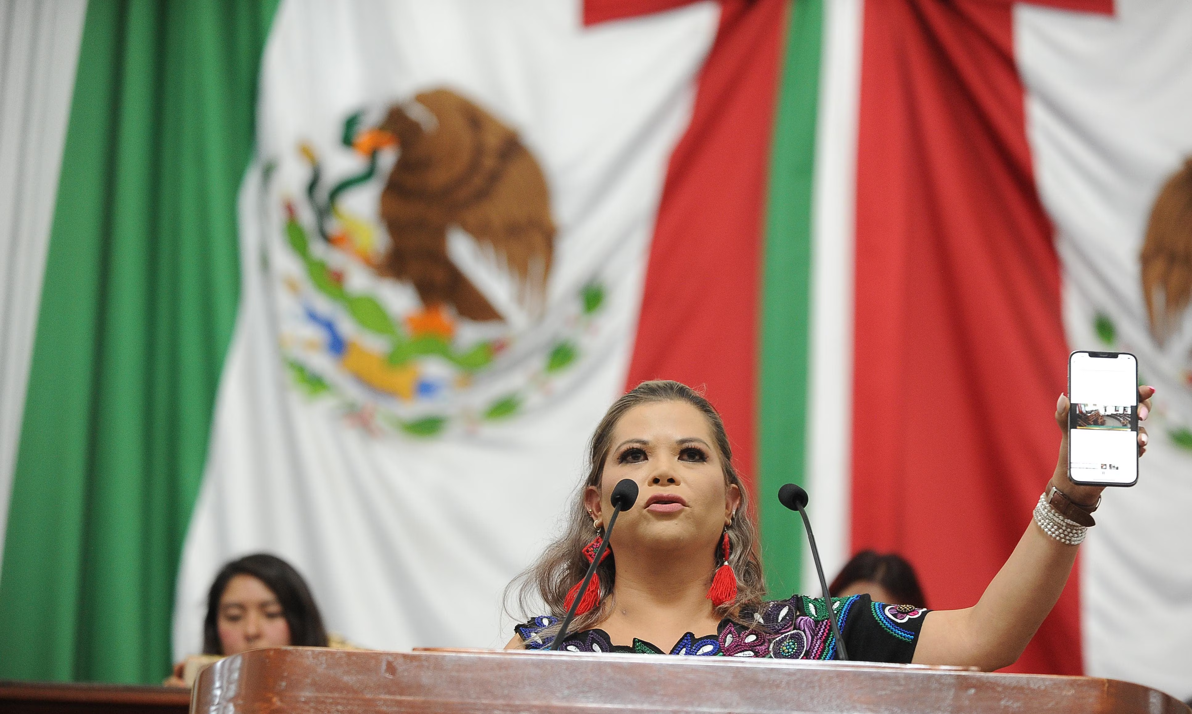 Denuncian violencia audiovisual, política y de género en el Parlamento de Mujeres