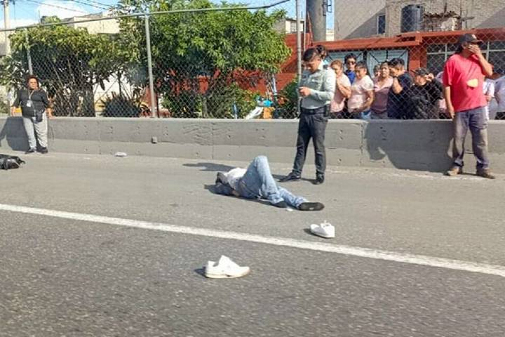 Automovilista atropella a dos asaltantes de pasajeros en la México-Puebla, mata a uno