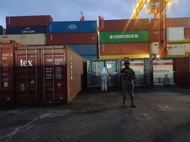 Nuevo golpe al Cártel de Sinaloa: Marina asegura más de 88 toneladas de precursores químicos en Manzanillo