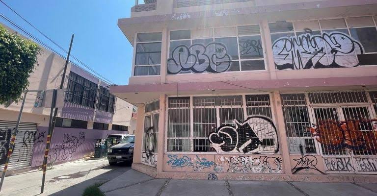 Extorsiones, amenazas y ataques obligan a comerciantes a cerrar sus negocios en Celaya, Guanajuato