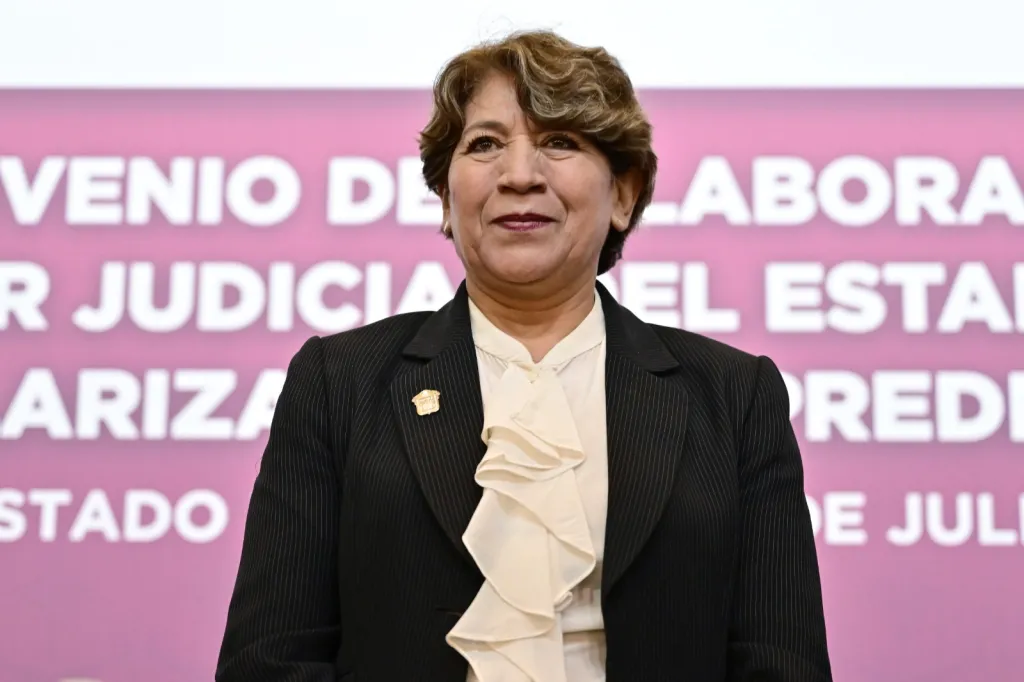Gobernadora Delfina Gómez Álvarez firma convenio con el Poder Judicial para regularizar predios y viviendas a  bajo costo en el Estado de México