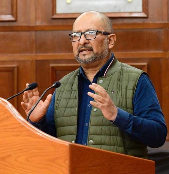 Agenda urge retomar legislativa que reconoce los derechos humanos de la naturaleza: Max Correa