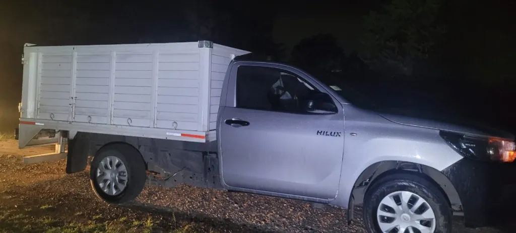 Camioneta encuentran con Mercancía Abandonada en calles de Tepotzotlán Edoméx