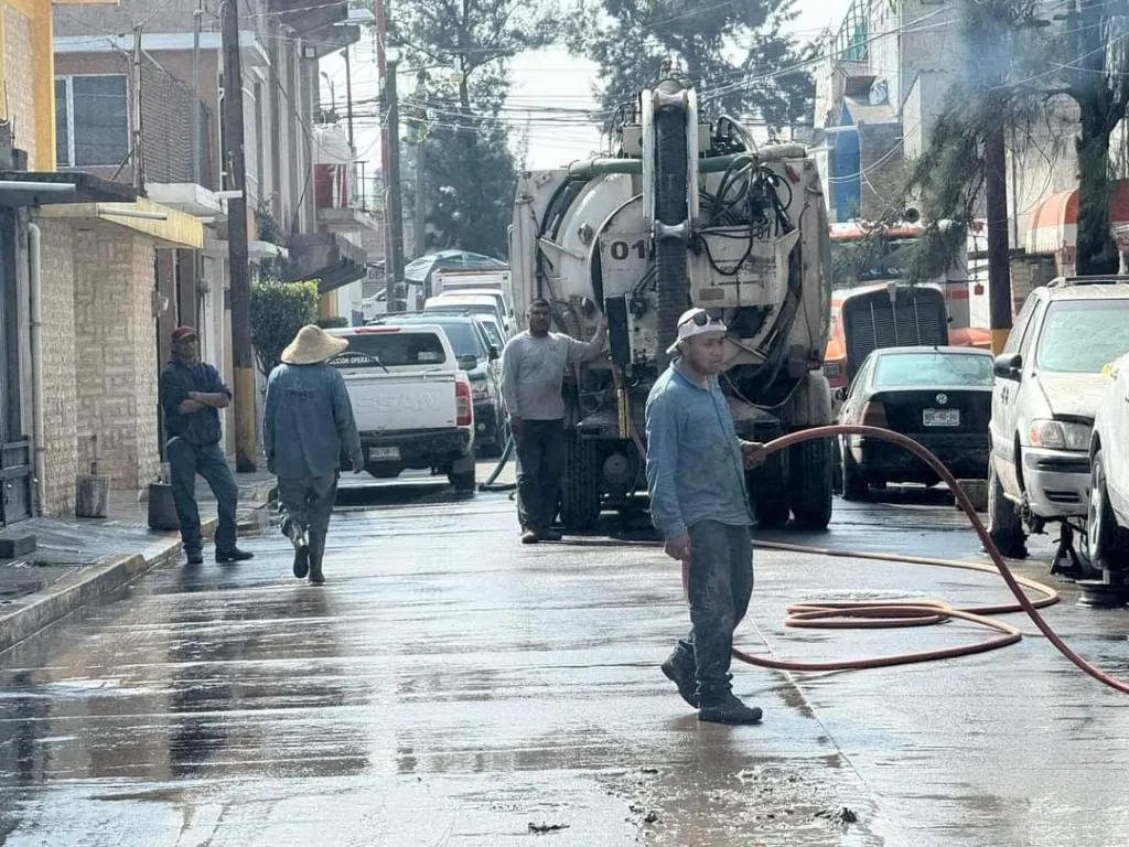 Gobierno de Chicoloapan brinda apoyo a vecinos afectados por inundaciones causadas por las lluvias de esta madrugada