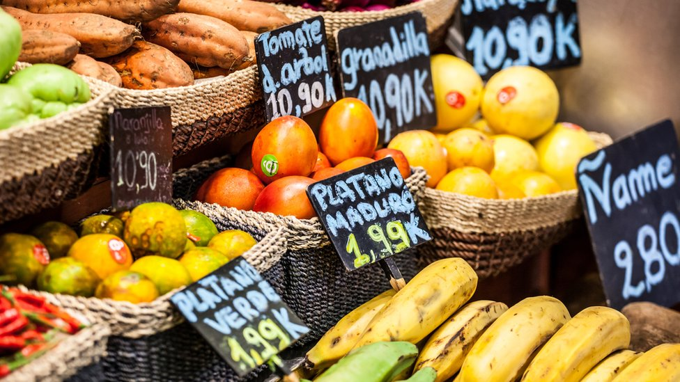 La depreciación del peso pone en jaque a los precios de los alimentos
