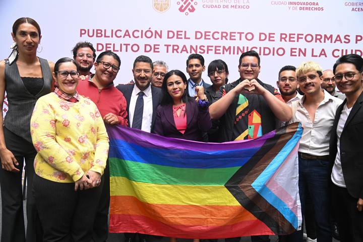 Batres publica el decreto que tipifica como delito grave el transfeminiciidio en la CDMX