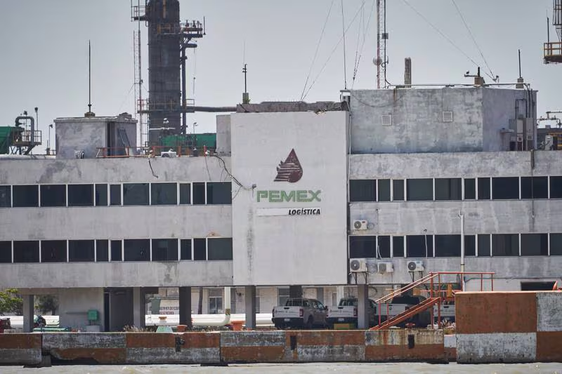 Citi y Deusche Bank salvan a Pemex al pagar facturas pendientes con la petrolera SLB