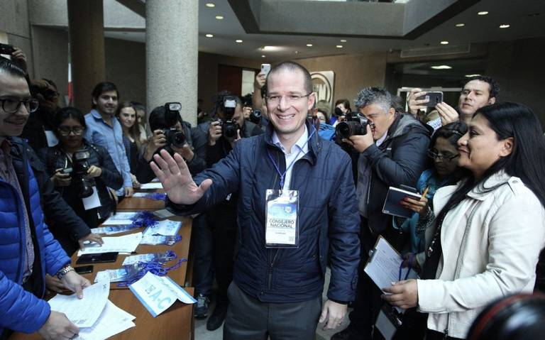 Ricardo Anaya se registra en el Senado