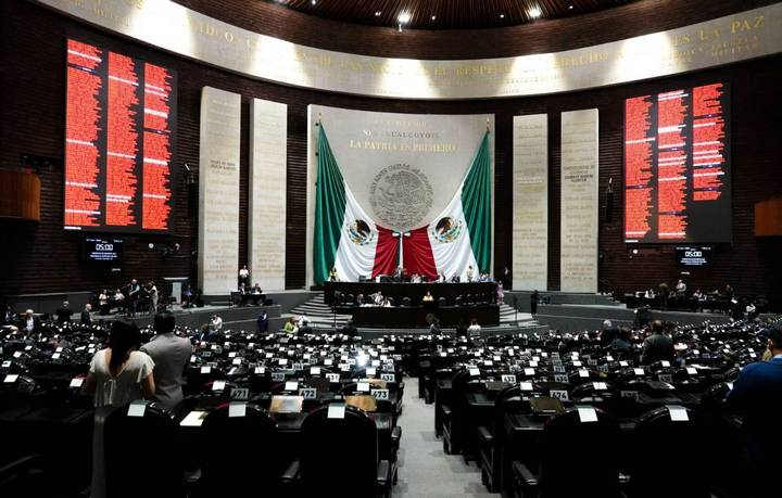 Sigue avanzando en Lázaro la iniciativa de tope salarial a burócratas