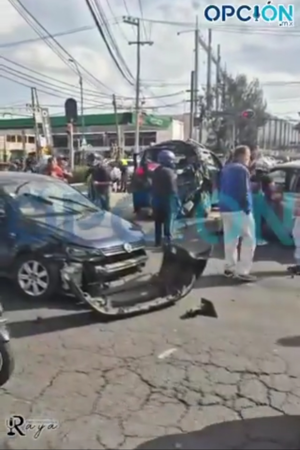 El Metrobús de la línea 4 se queda sin frenos desata caos, Choca con siete vehículos cerca de Pantitlán en l a CDMX