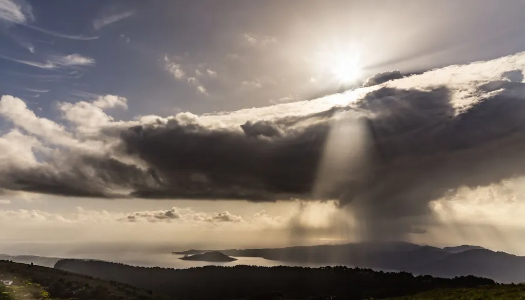 Lluvias de muy fuertes a intensas se prevé hoy en el Noreste, Norte, Noroeste, Occidente Sur y Sureste de Méxi co
