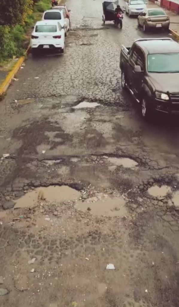 En la Carretera México-Texcoco y perímetro de Chicoloapan en Edoméx, Denuncian Ciudadanos más de 10 accident es de motociclistas por baches