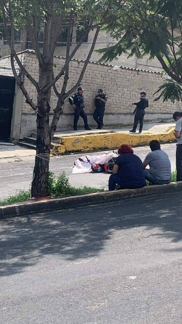 Ejecutan a sujeto con un balazo en la cabeza en Atizapán
