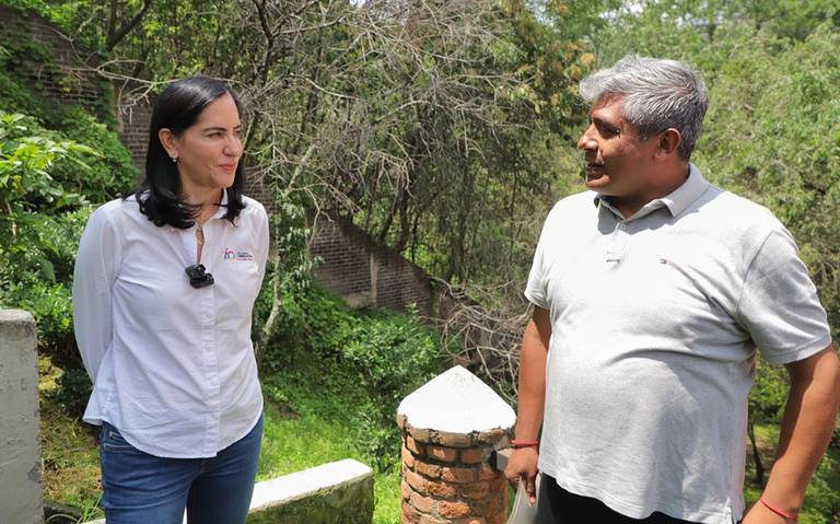 Lía Limón entrega captador de agua pluvial a la UH Real del Bosque