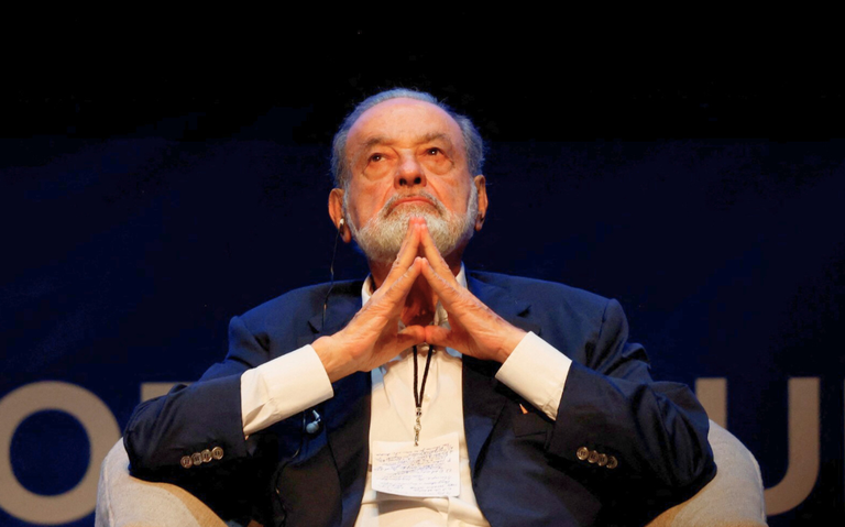 Carlos Slim es galardonado con el Premio Cumbre Nobel de la Paz