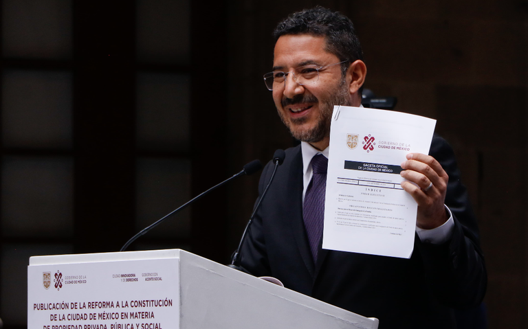 Batres encabeza la publicación de la Reforma en materia de propiedad privada, pública y social