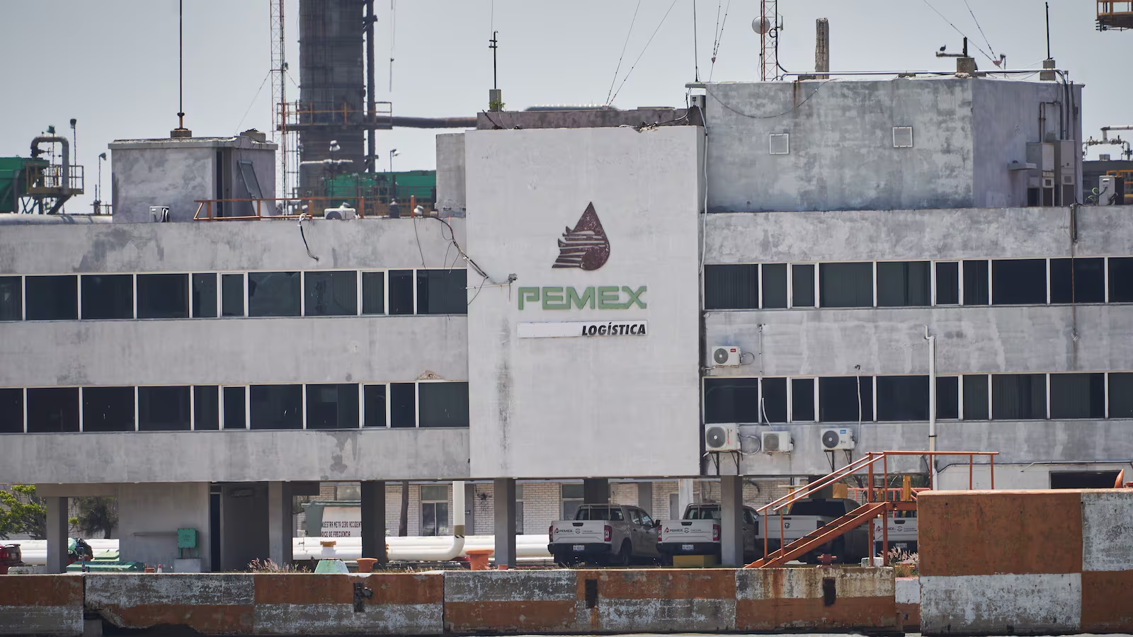 Pemex perdió durante el sexenio 1.2 billones de pesos